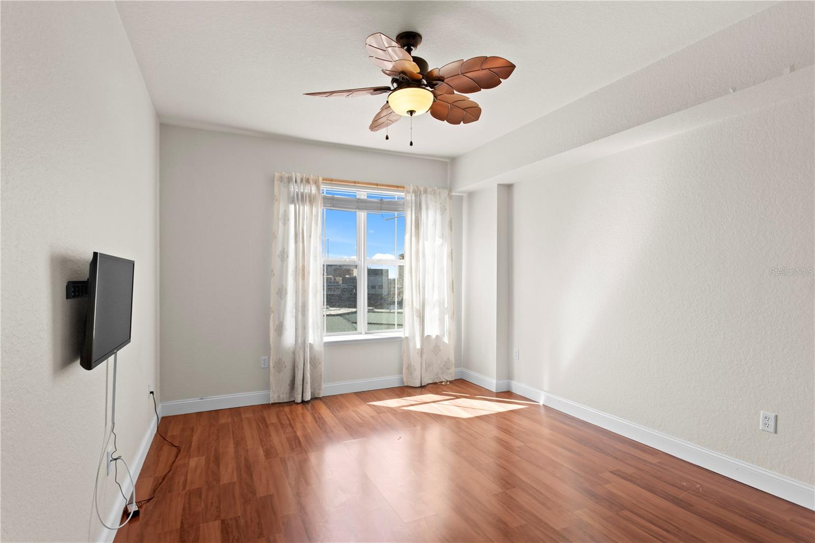 Image 23 of 44 For 700 Harbour Island Boulevard 704