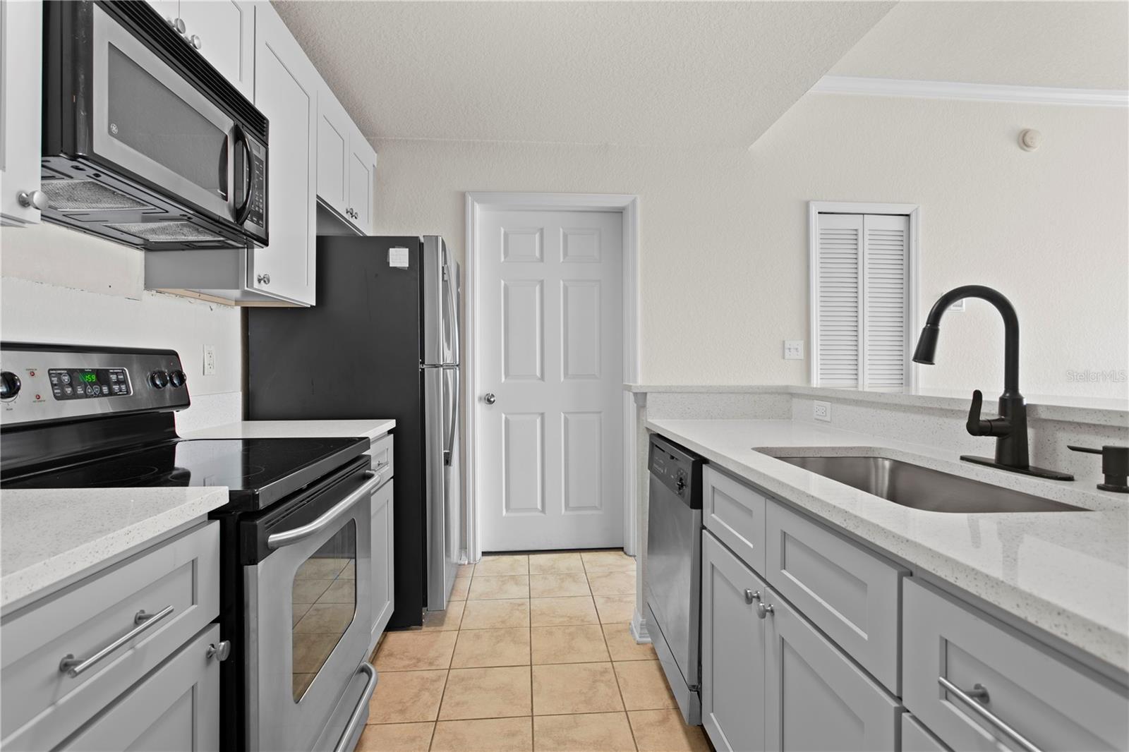 Image 5 of 44 For 700 Harbour Island Boulevard 704