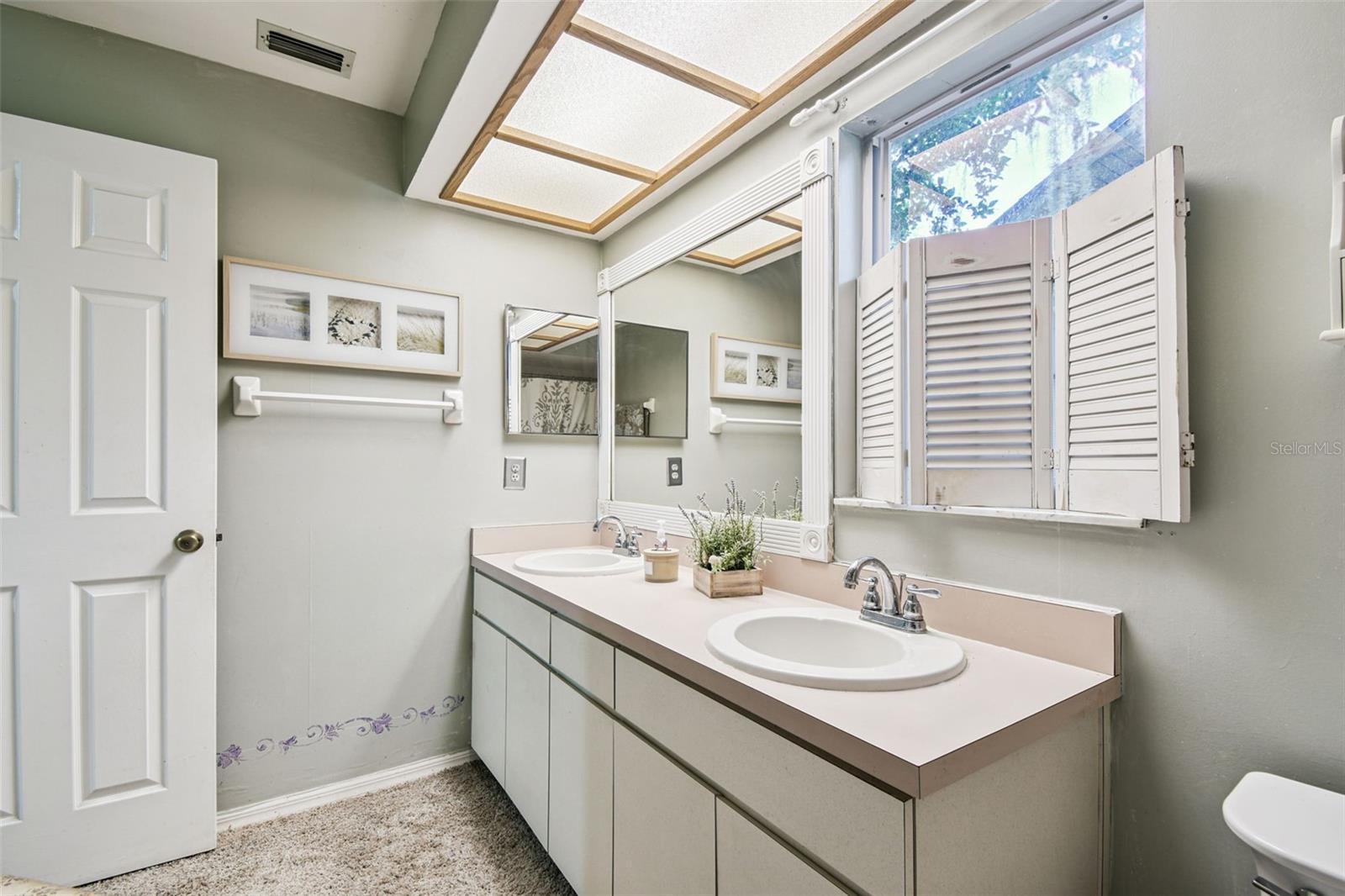 Image 17 of 56 For 4103 Kipling Avenue