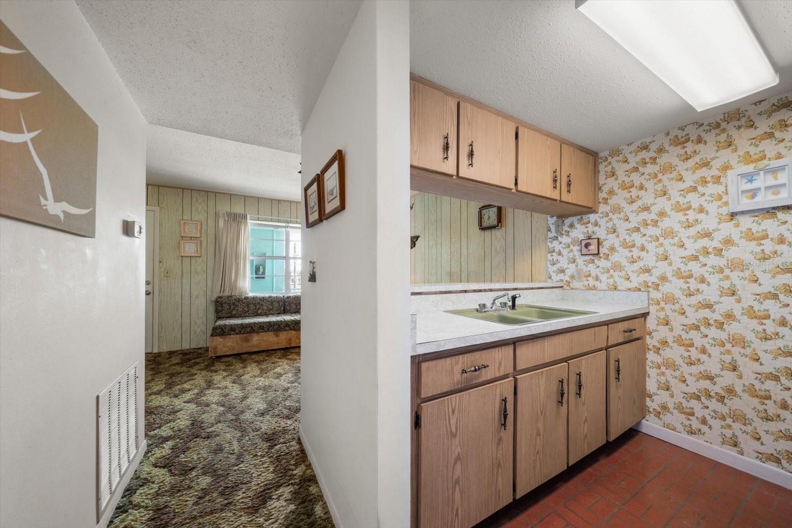 Image 12 of 28 For 8200 Bayshore Drive 9