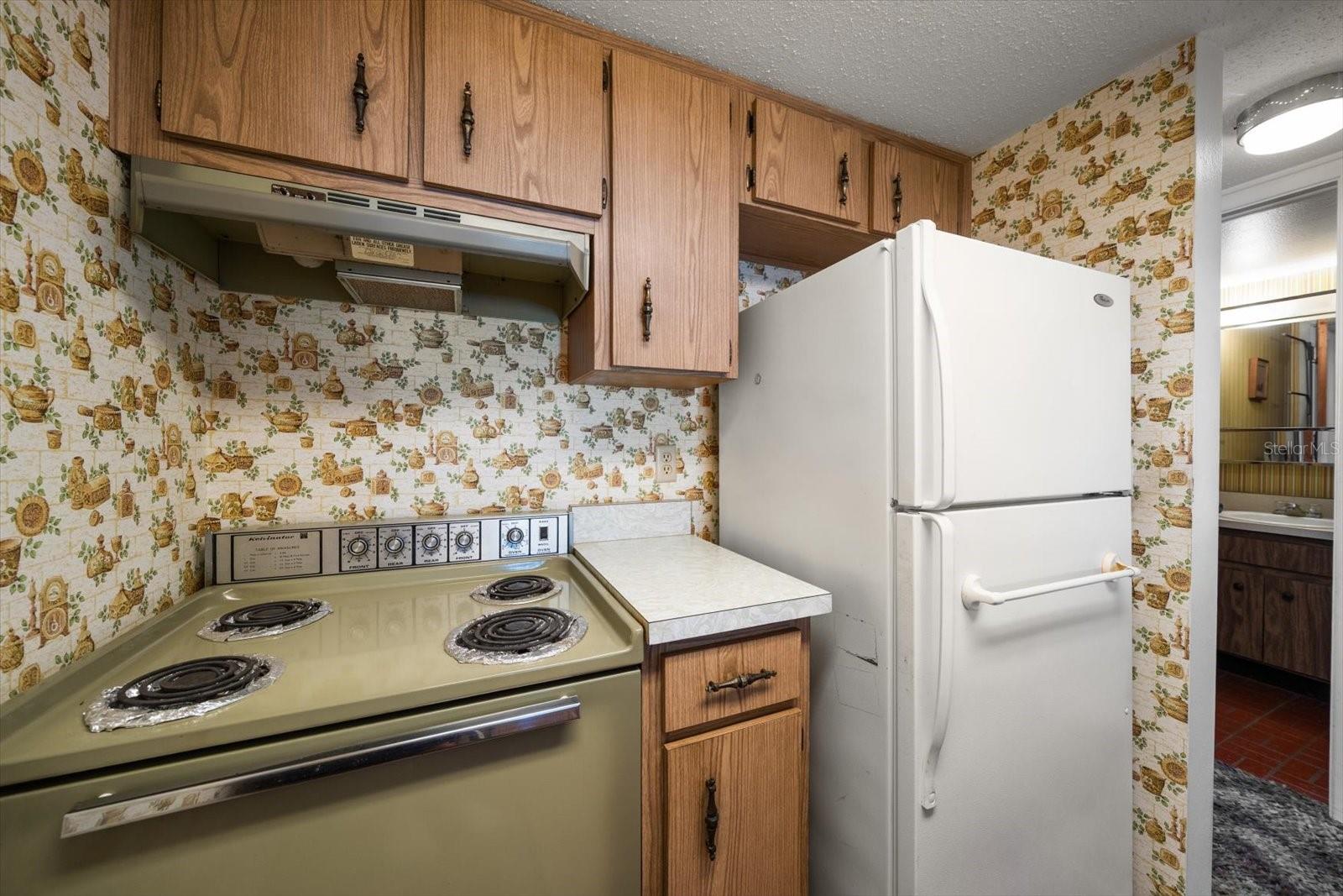 Image 15 of 28 For 8200 Bayshore Drive 9