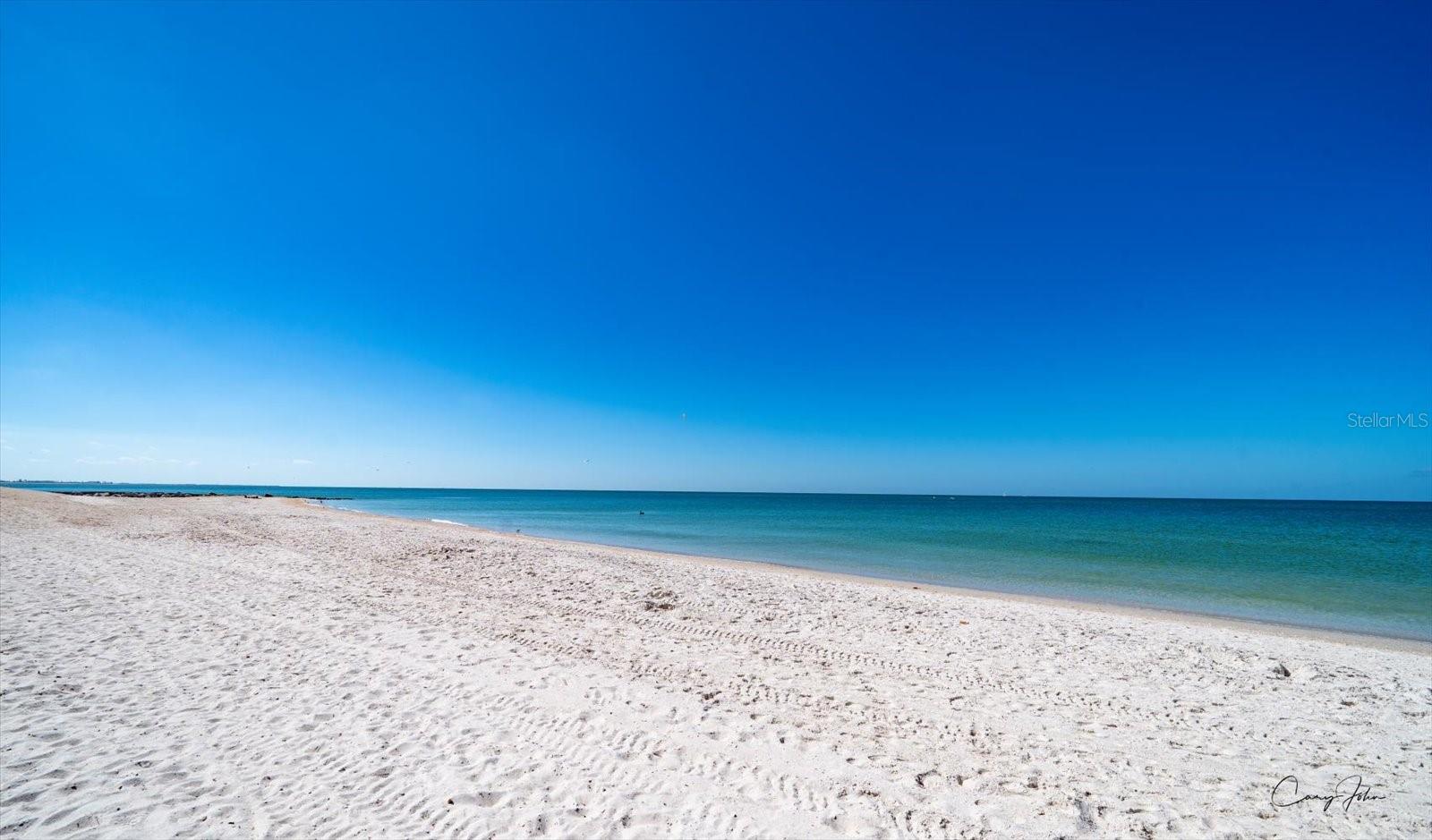 Image 4 of 28 For 8200 Bayshore Drive 9