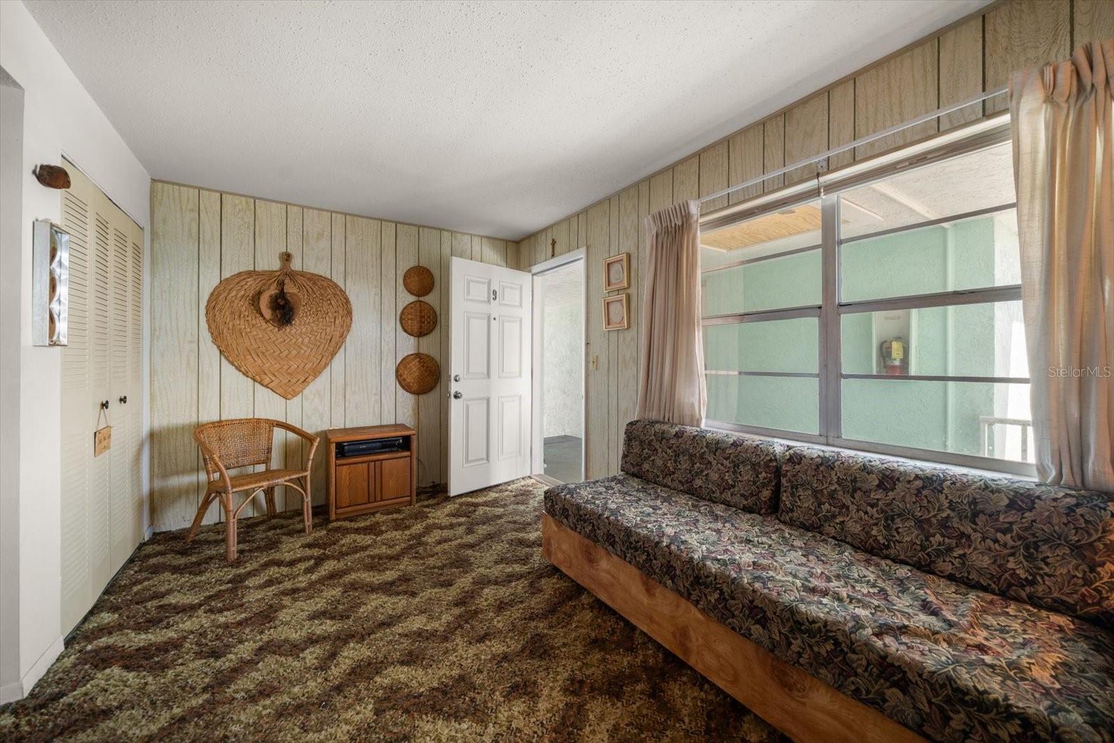 Image 7 of 28 For 8200 Bayshore Drive 9