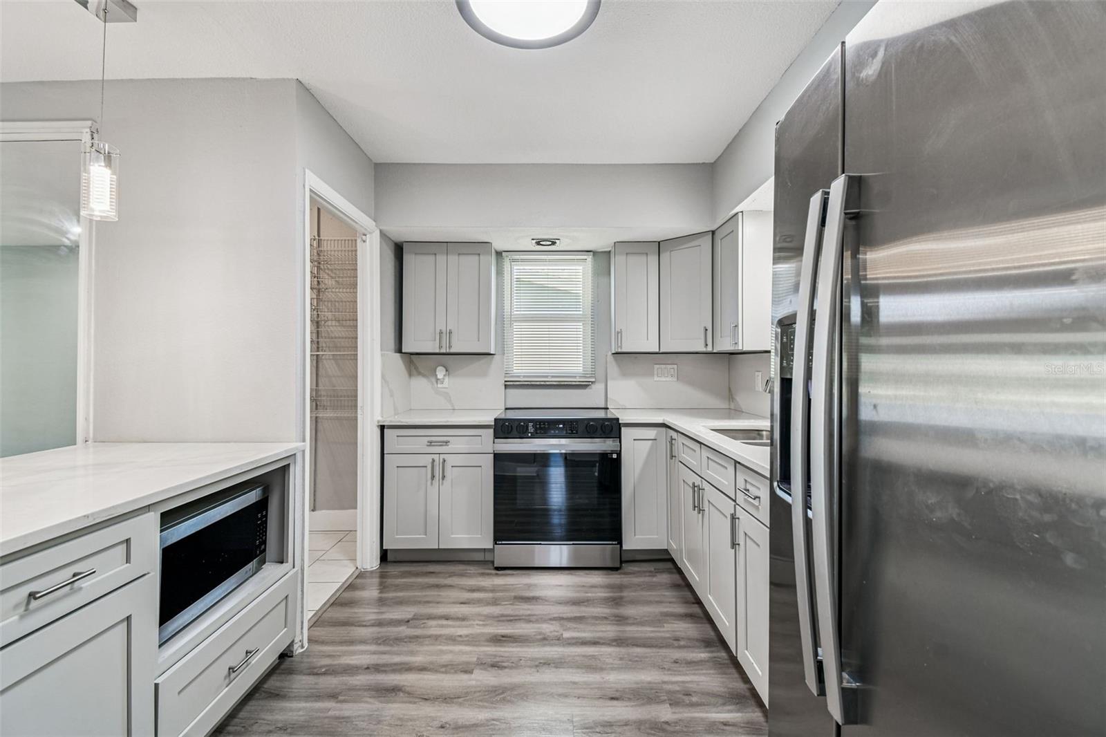 Image 16 of 97 For 4247 Floramar Terrace