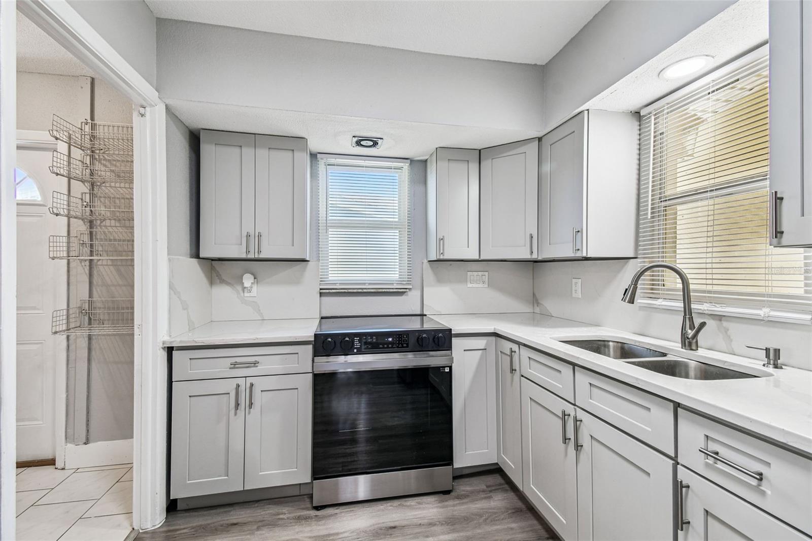 Image 22 of 97 For 4247 Floramar Terrace