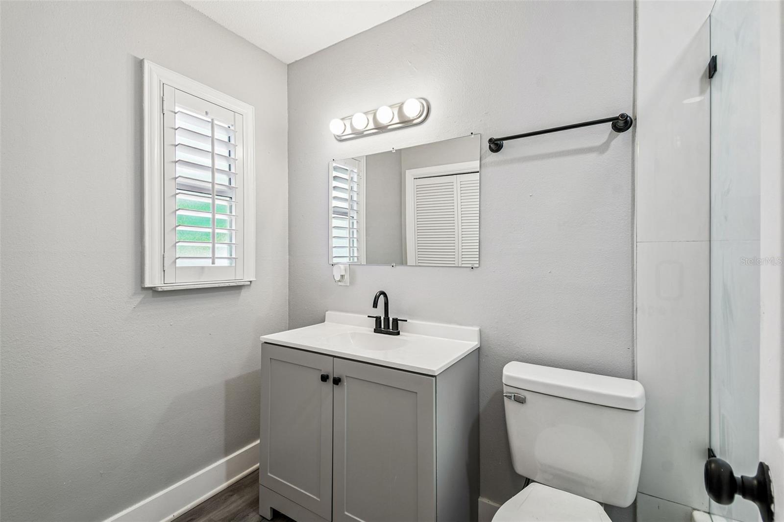 Image 36 of 97 For 4247 Floramar Terrace