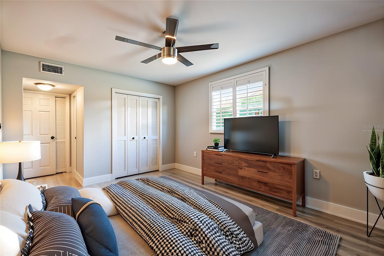 Image 47 of 97 For 4247 Floramar Terrace