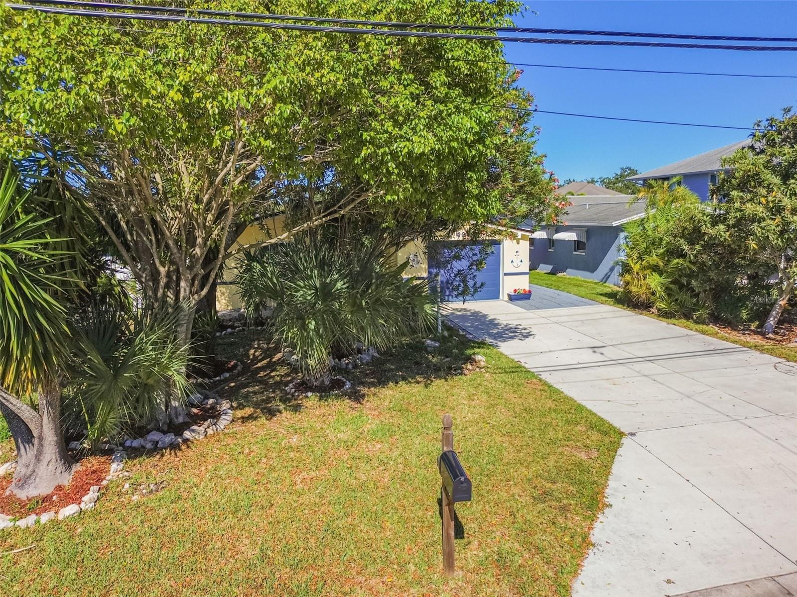 Image 68 of 97 For 4247 Floramar Terrace