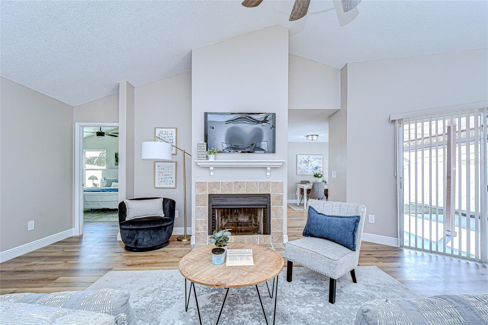 Image 10 of 30 For 10825 Venice Circle