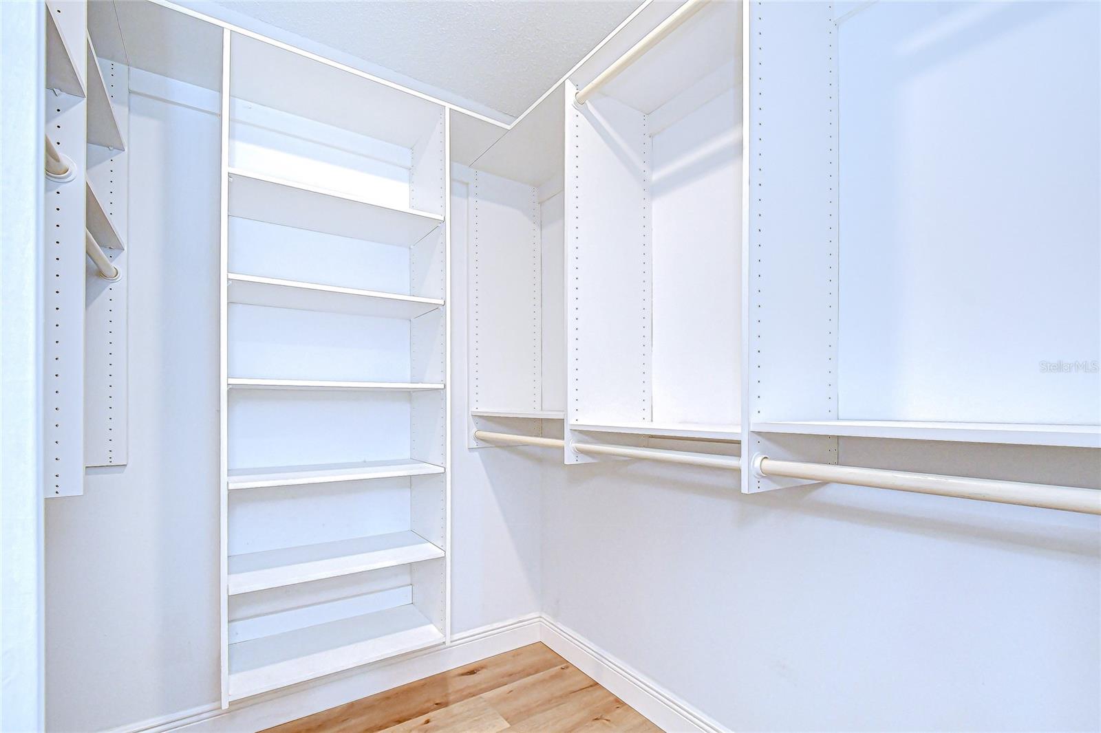 Image 19 of 30 For 10825 Venice Circle