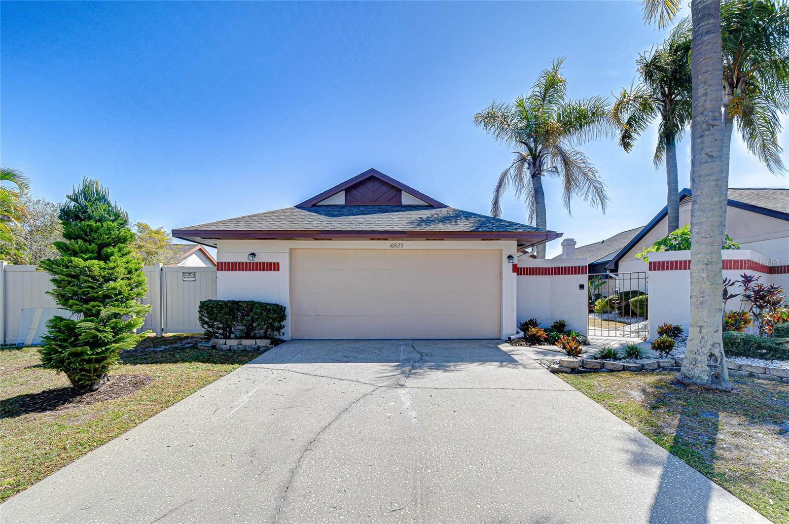 Image 2 of 30 For 10825 Venice Circle