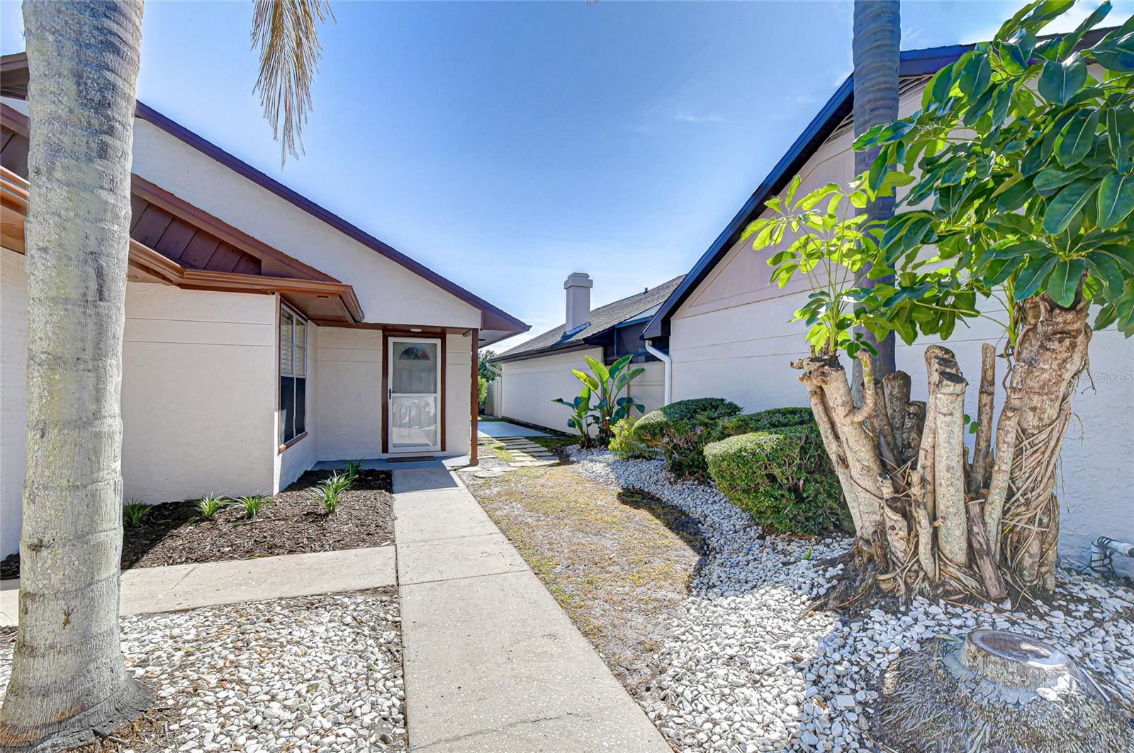 Image 4 of 30 For 10825 Venice Circle