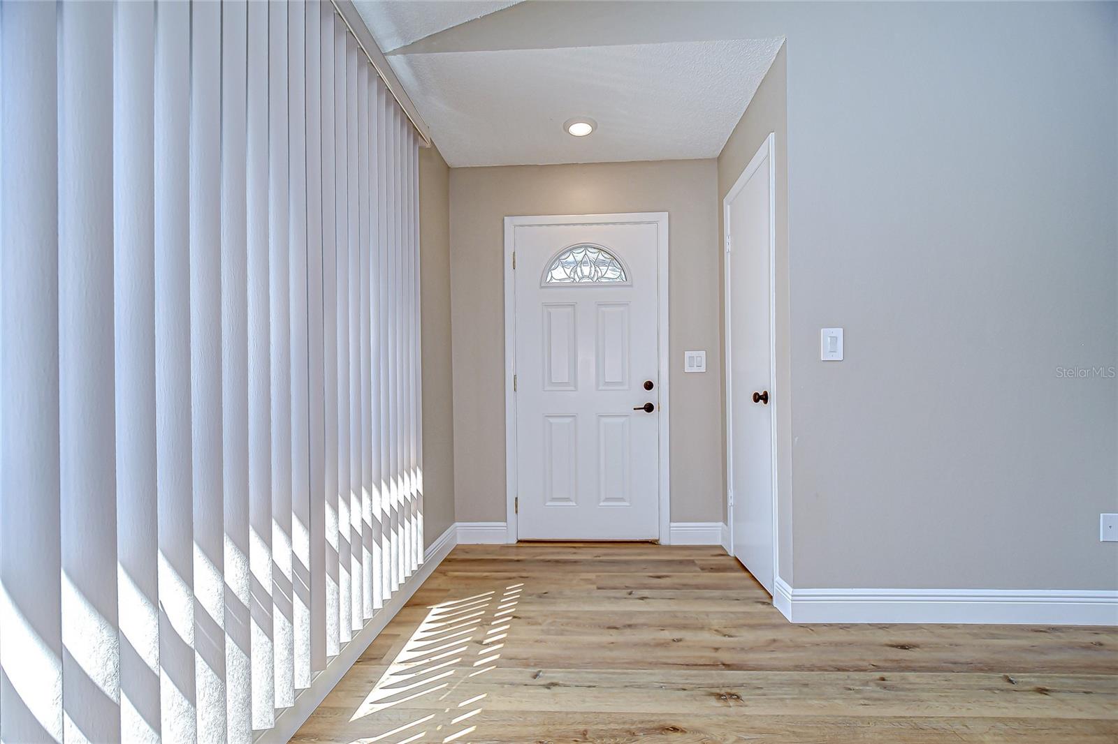 Image 5 of 30 For 10825 Venice Circle