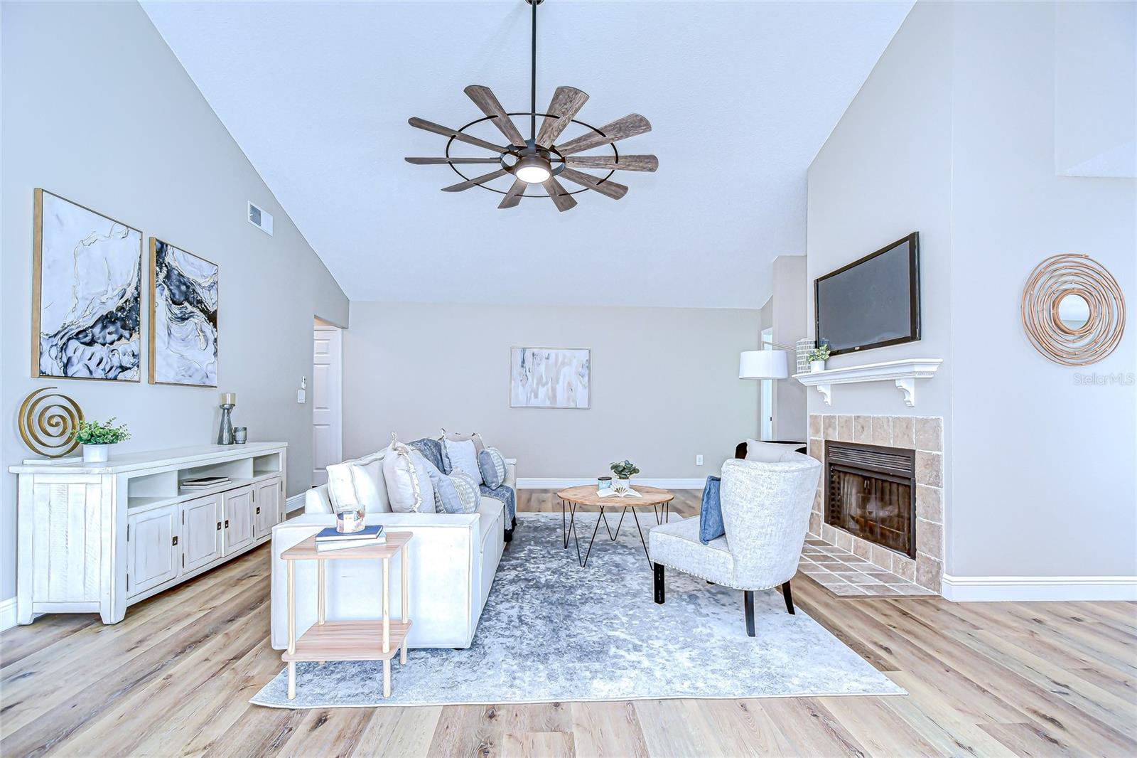 Image 7 of 30 For 10825 Venice Circle