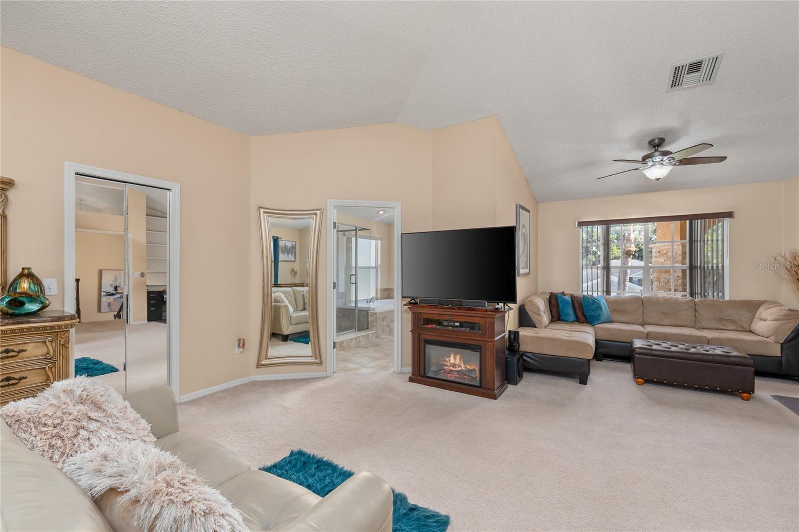 Image 55 of 79 For 15624 Eastbourn Drive