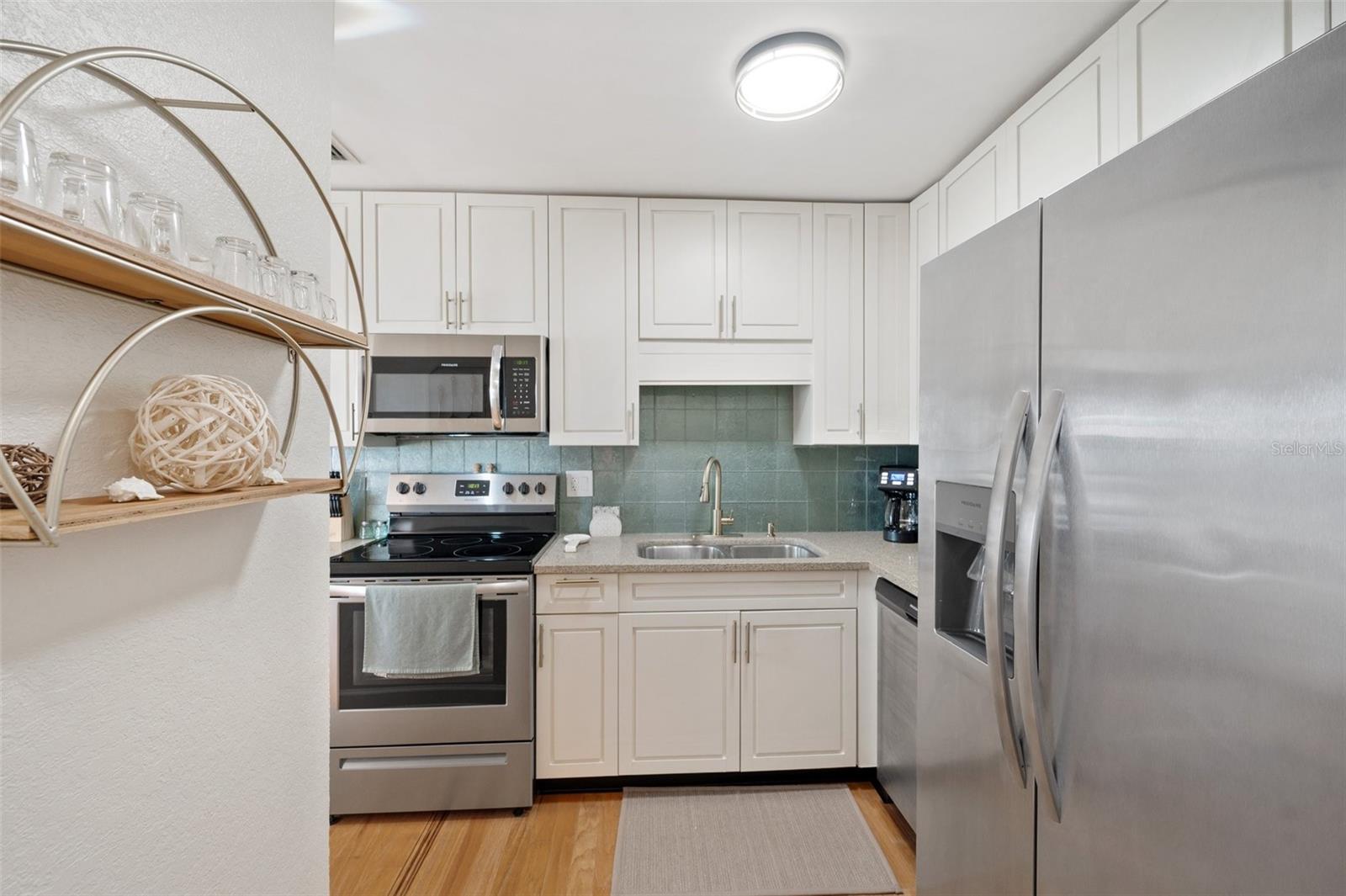 Image 11 of 36 For 5102 Coquina Key Drive Se D