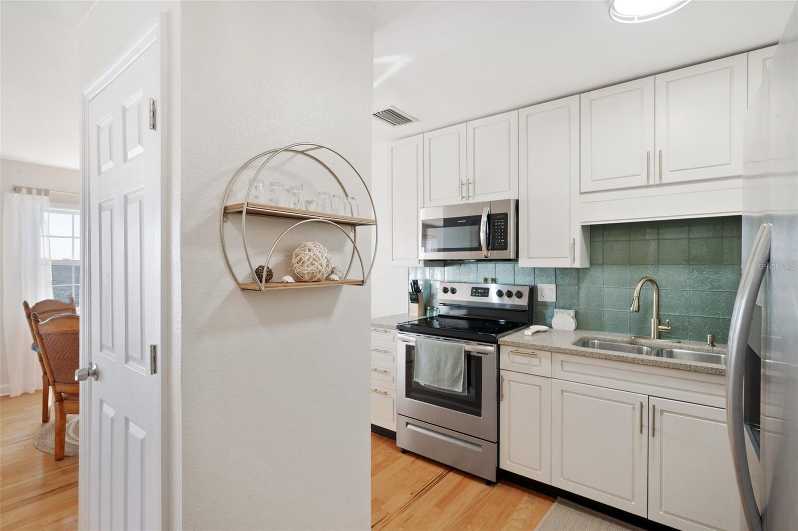 Image 13 of 36 For 5102 Coquina Key Drive Se D