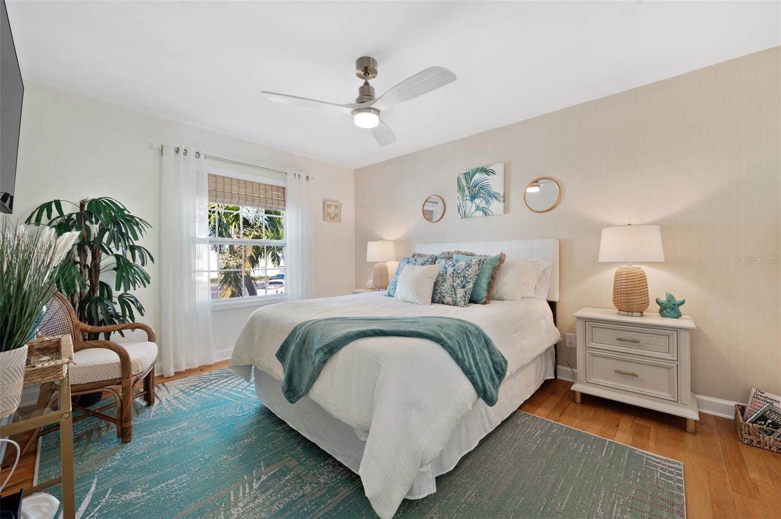 Image 17 of 36 For 5102 Coquina Key Drive Se D