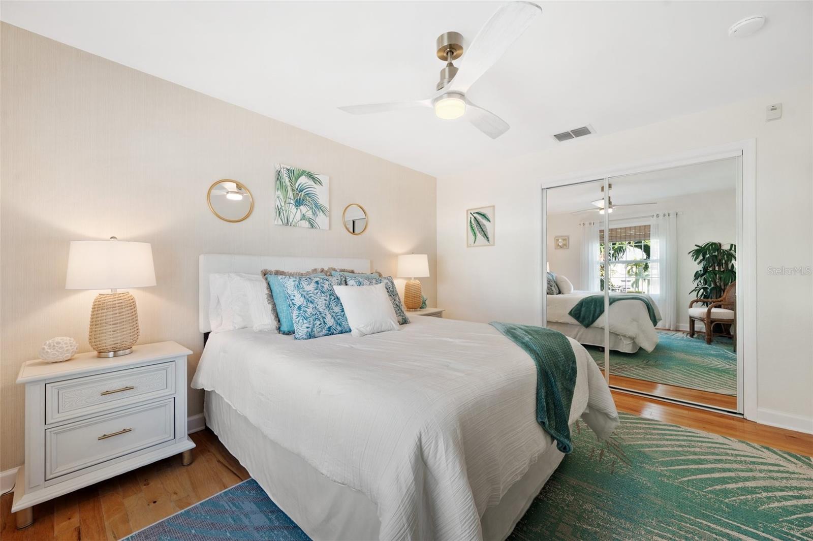 Image 18 of 36 For 5102 Coquina Key Drive Se D