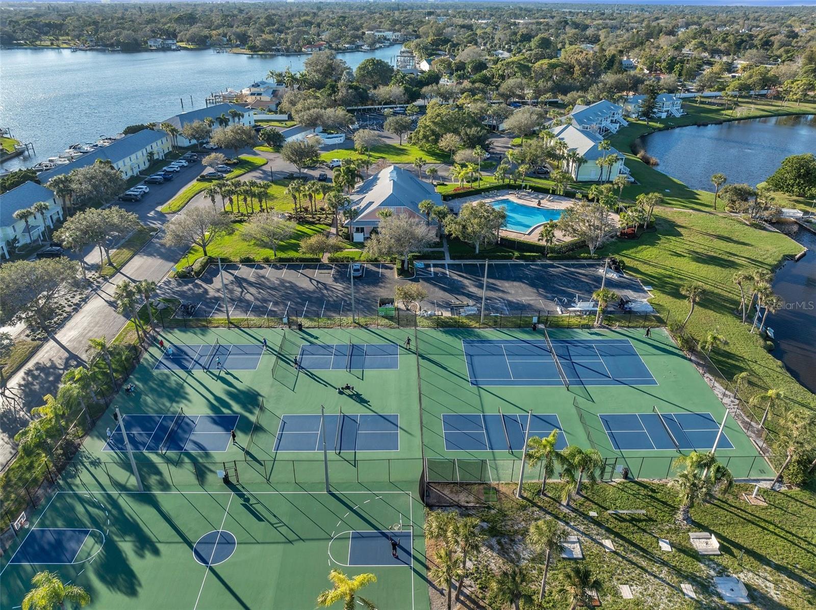 Image 26 of 36 For 5102 Coquina Key Drive Se D