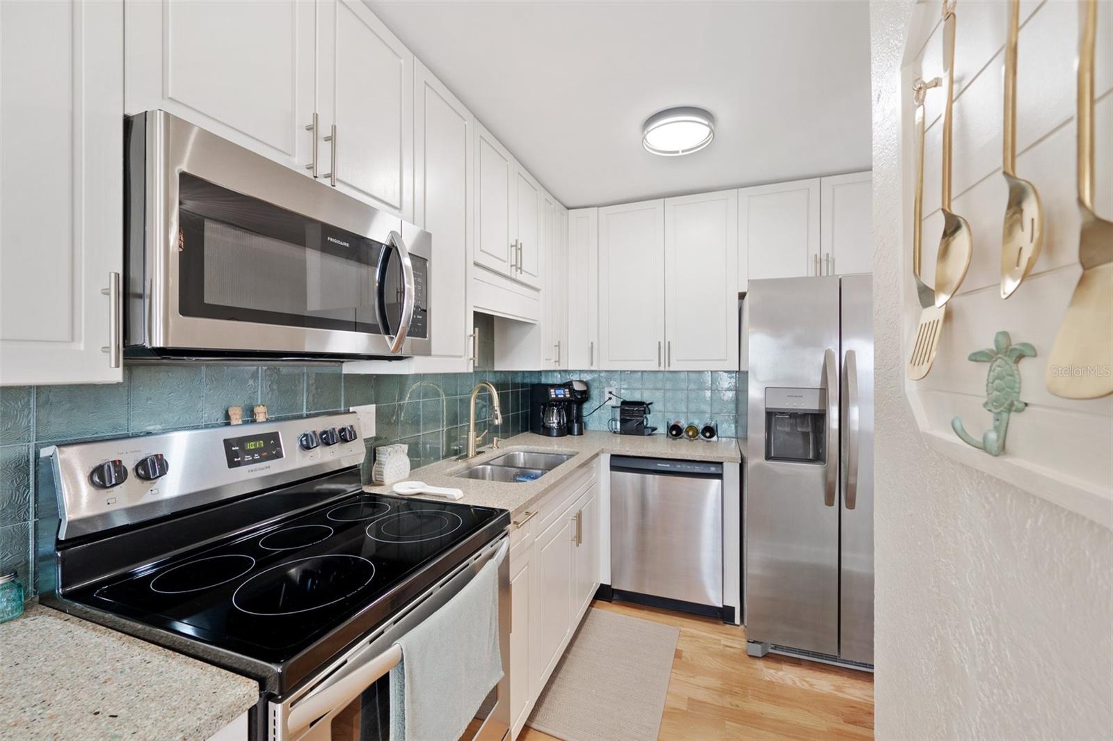 Image 9 of 36 For 5102 Coquina Key Drive Se D