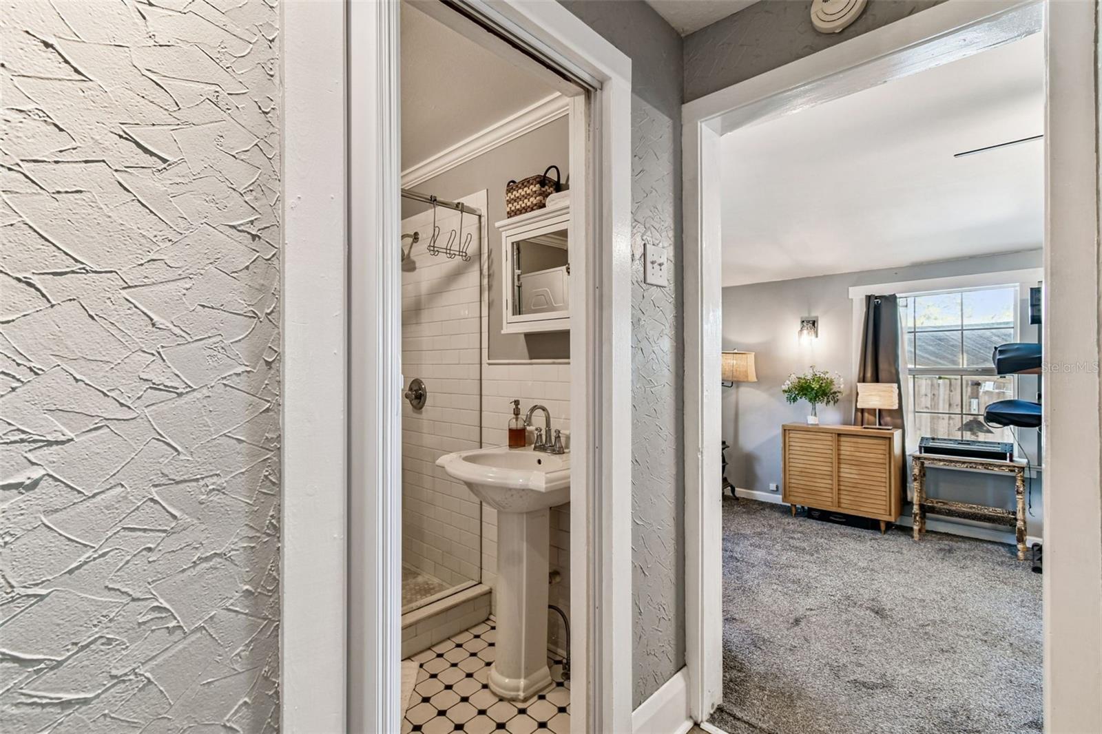 Image 28 of 45 For 906 Hamilton Avenue