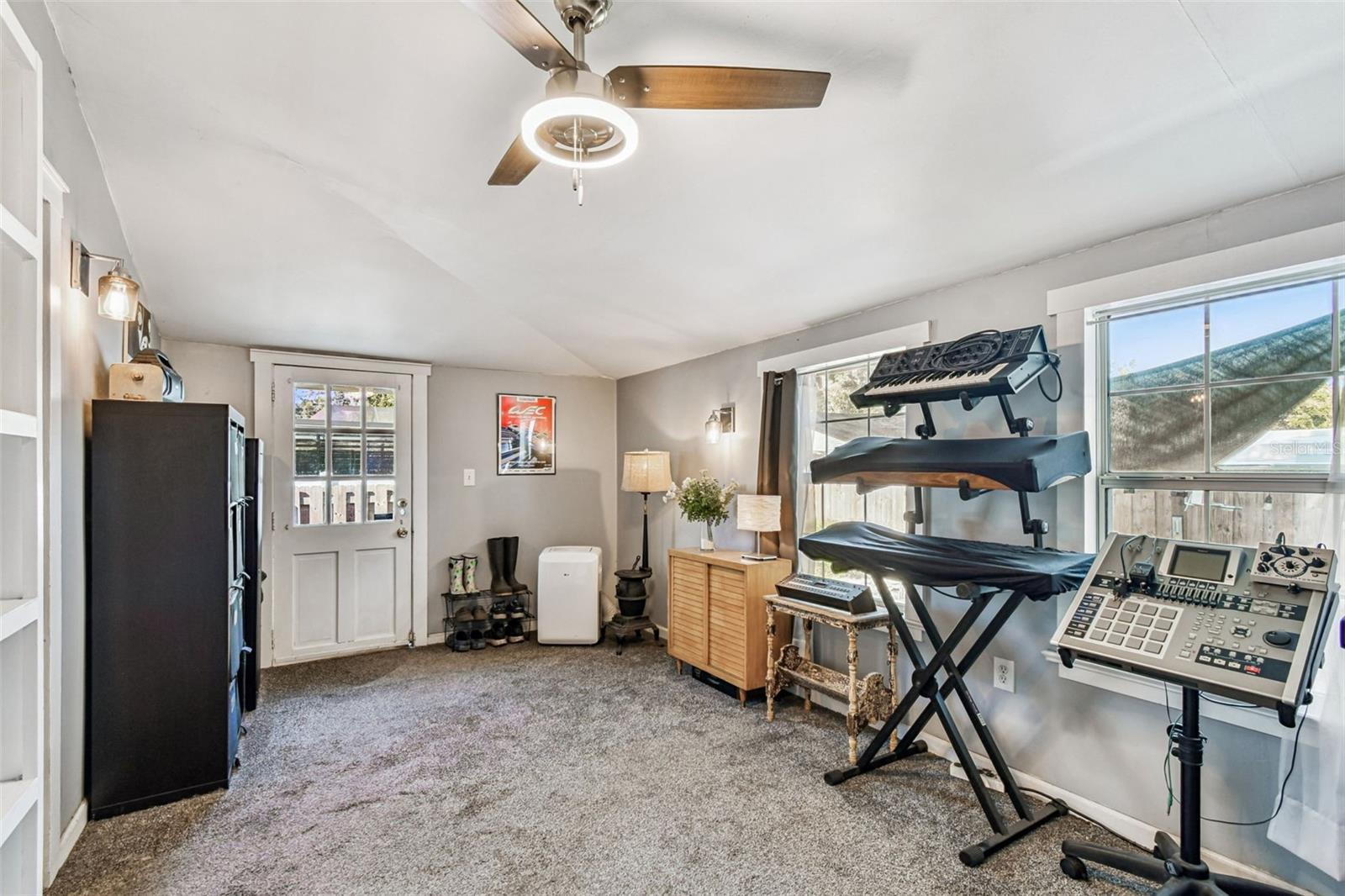 Image 32 of 45 For 906 Hamilton Avenue