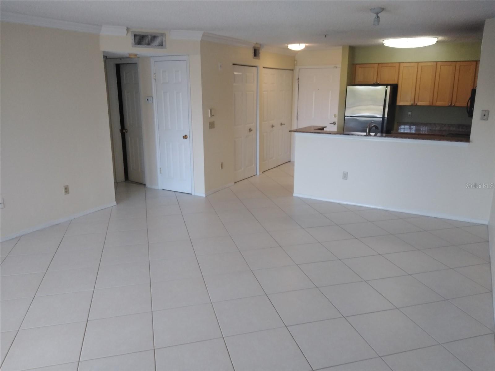 Image 14 of 33 For 2400 Feather Sound Drive 526