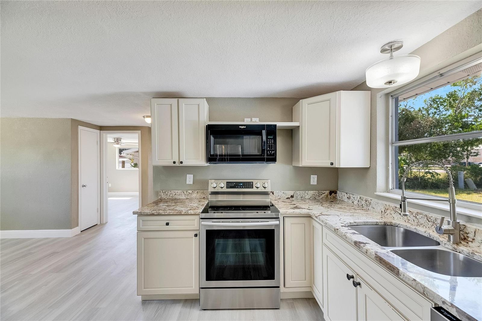 Image 13 of 42 For 4923 Alcea Street