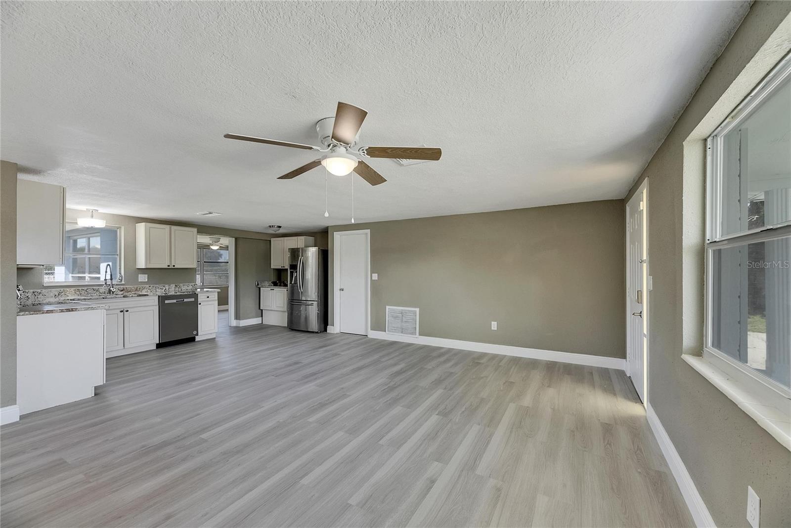 Image 5 of 42 For 4923 Alcea Street