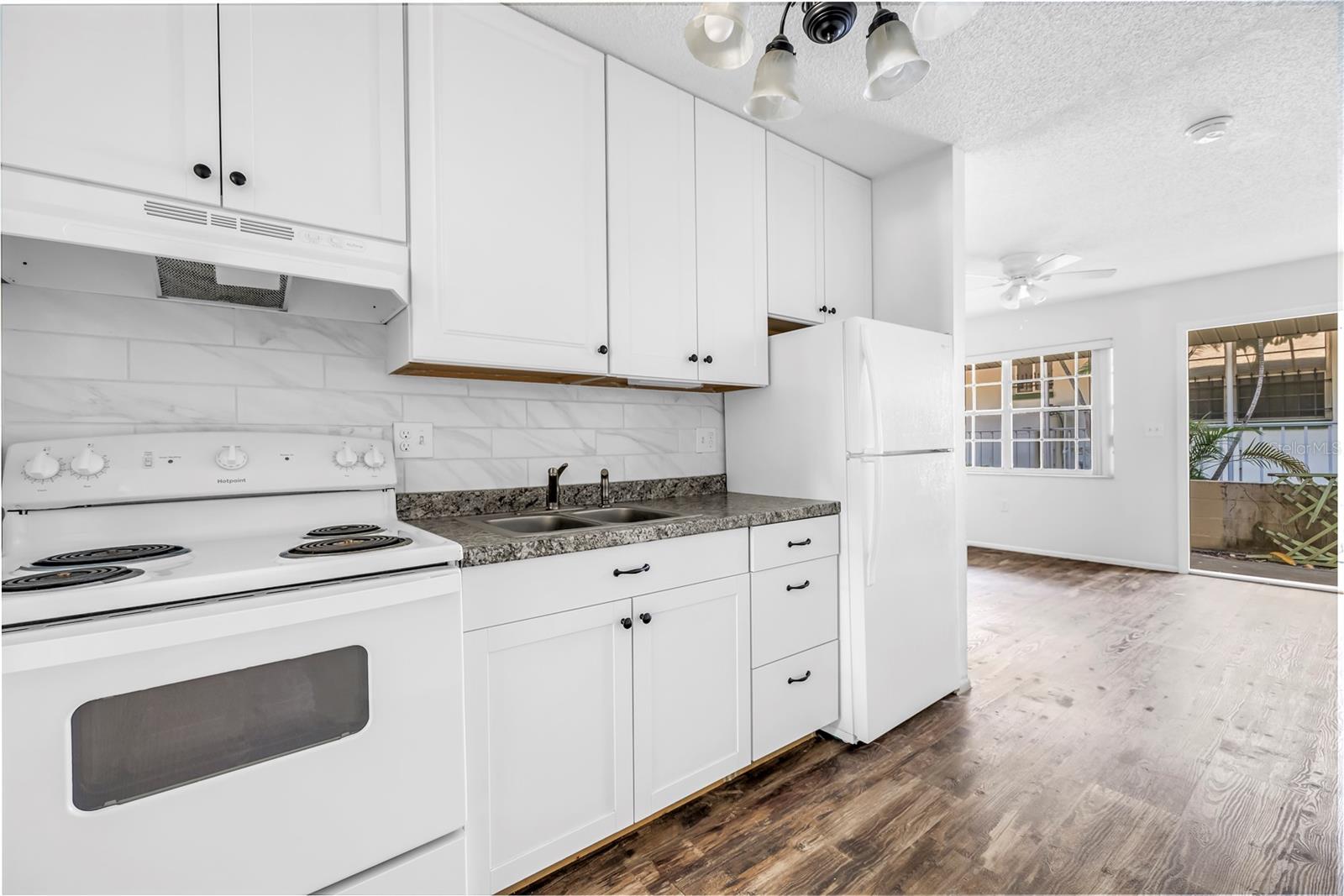 Image 10 of 24 For 135 6th Avenue N