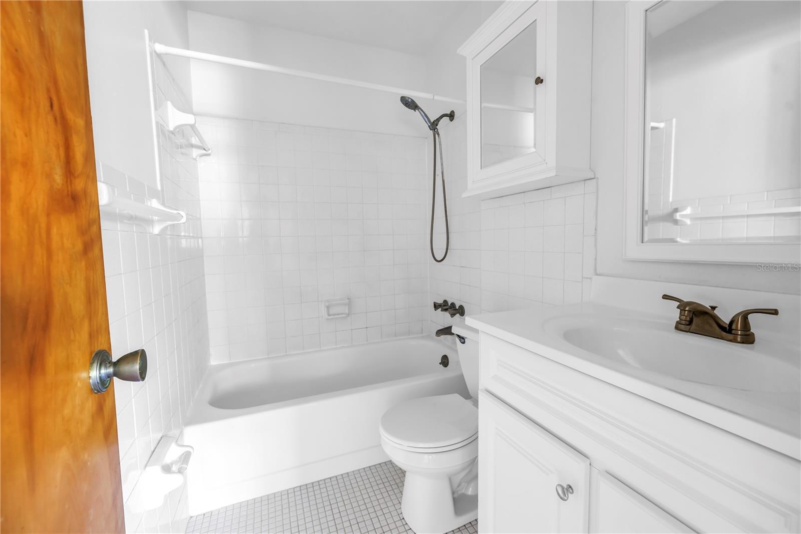 Image 12 of 24 For 135 6th Avenue N