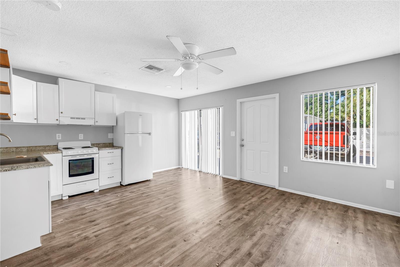 Image 14 of 24 For 135 6th Avenue N