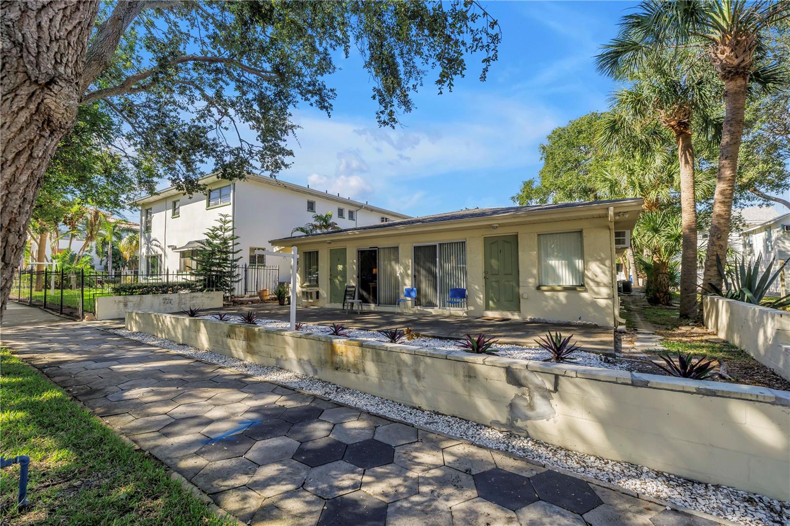 Image 2 of 24 For 135 6th Avenue N