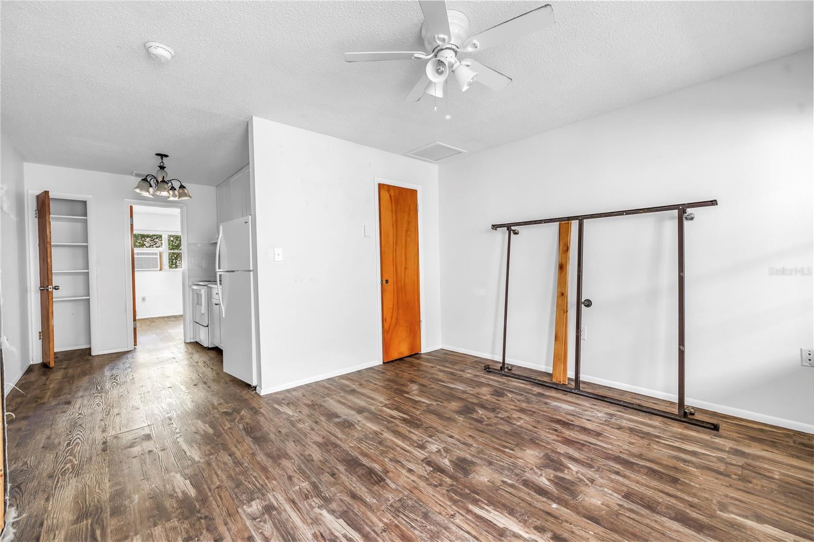 Image 8 of 24 For 135 6th Avenue N