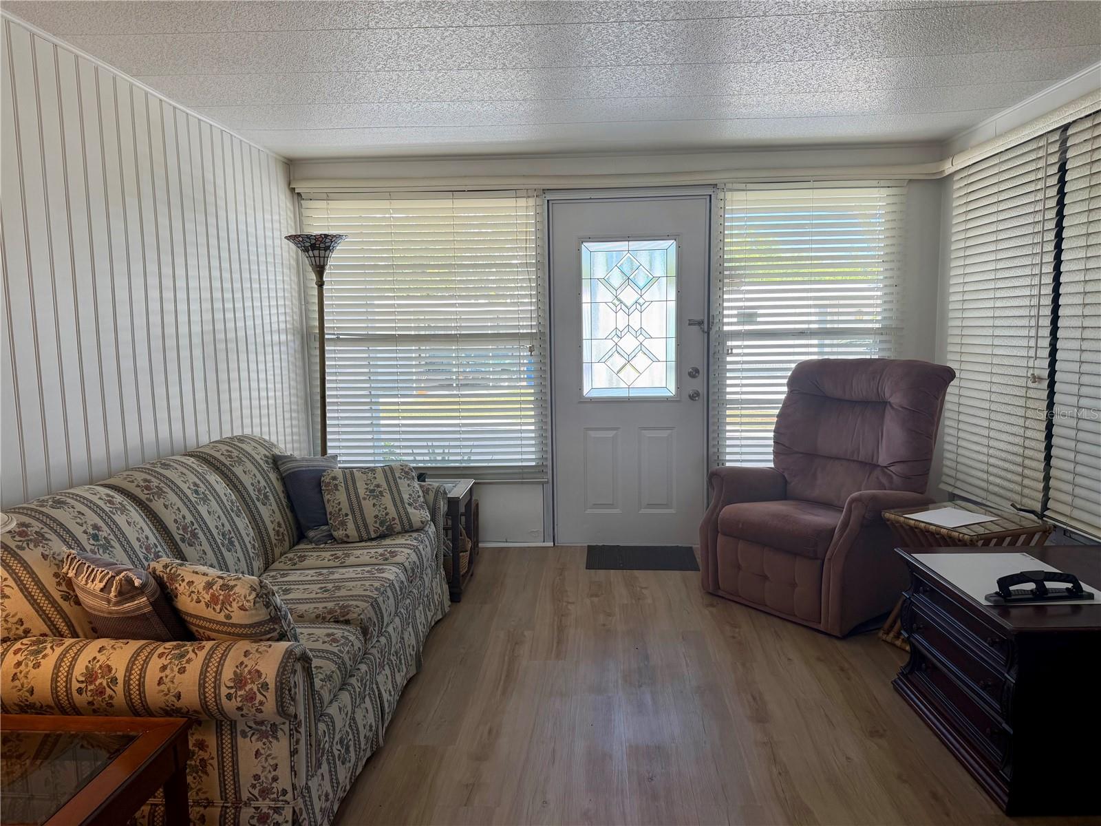 Listing photo id 9 for 10399 67th Avenue 127