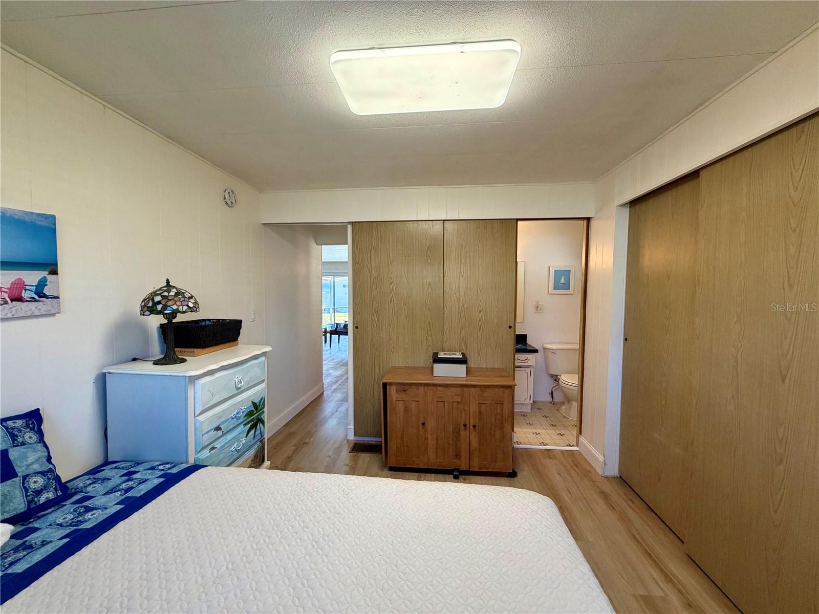 Listing photo id 11 for 10399 67th Avenue 127