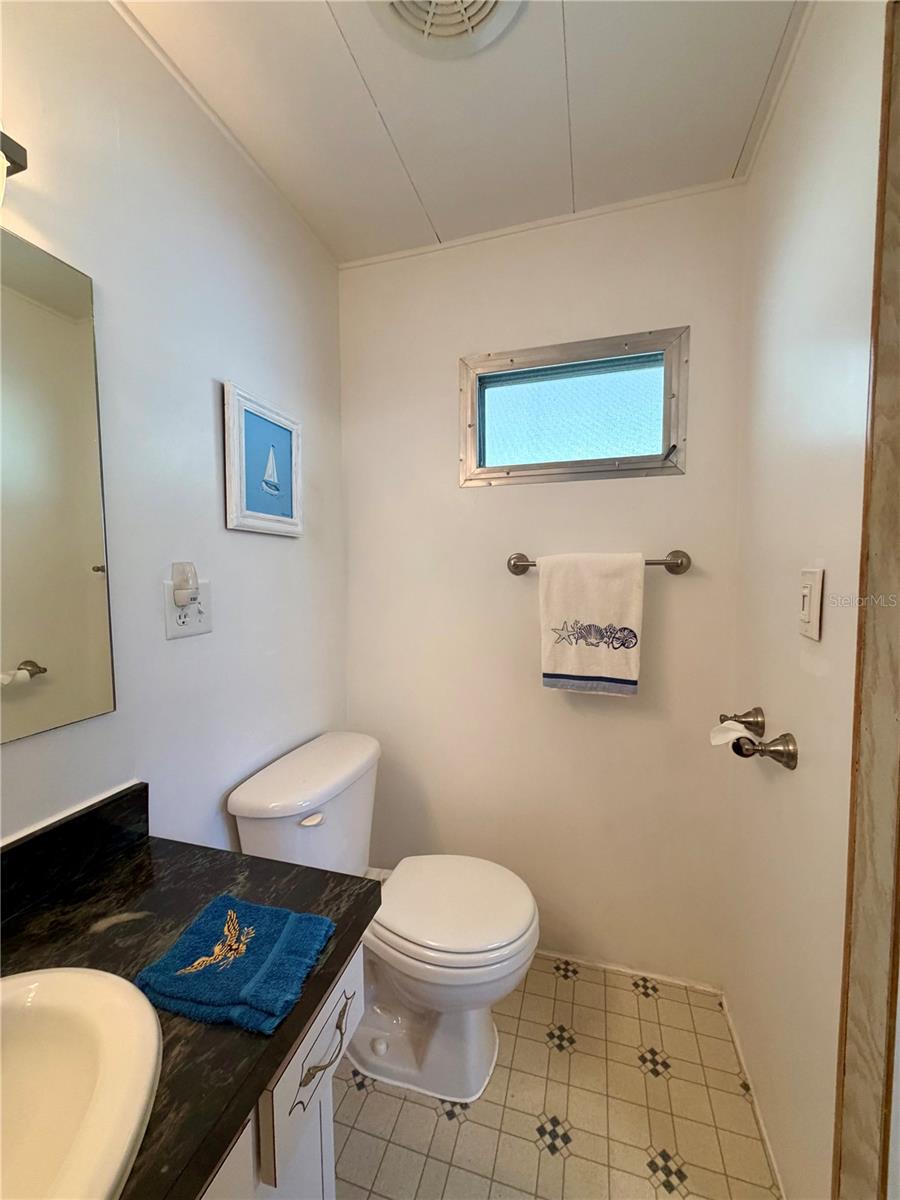 Listing photo id 16 for 10399 67th Avenue 127