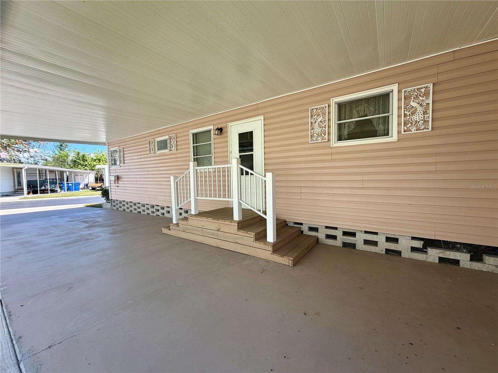 Listing photo id 21 for 10399 67th Avenue 127