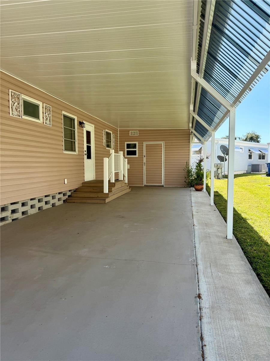 Listing photo id 24 for 10399 67th Avenue 127