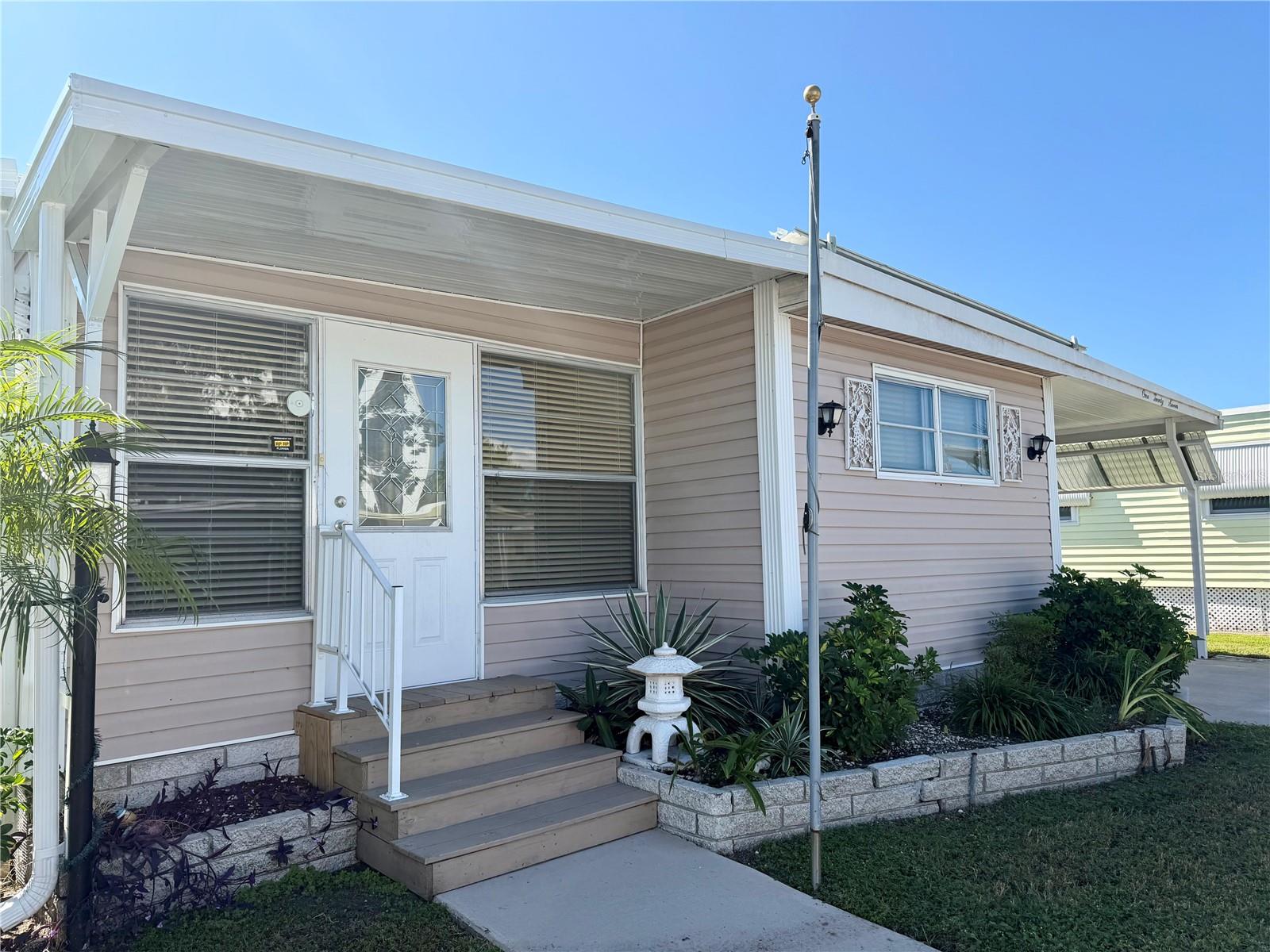 Listing photo id 27 for 10399 67th Avenue 127