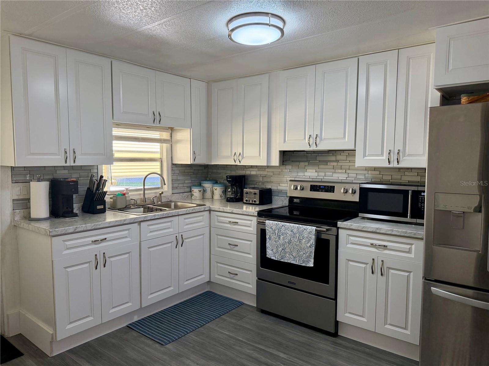 Image 8 of 27 For 10399 67th Avenue 78