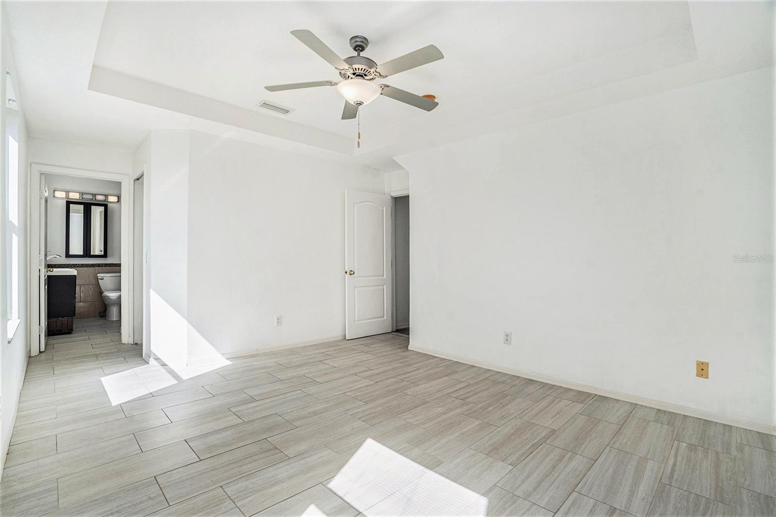 Image 13 of 31 For 10438 Blackmore Drive