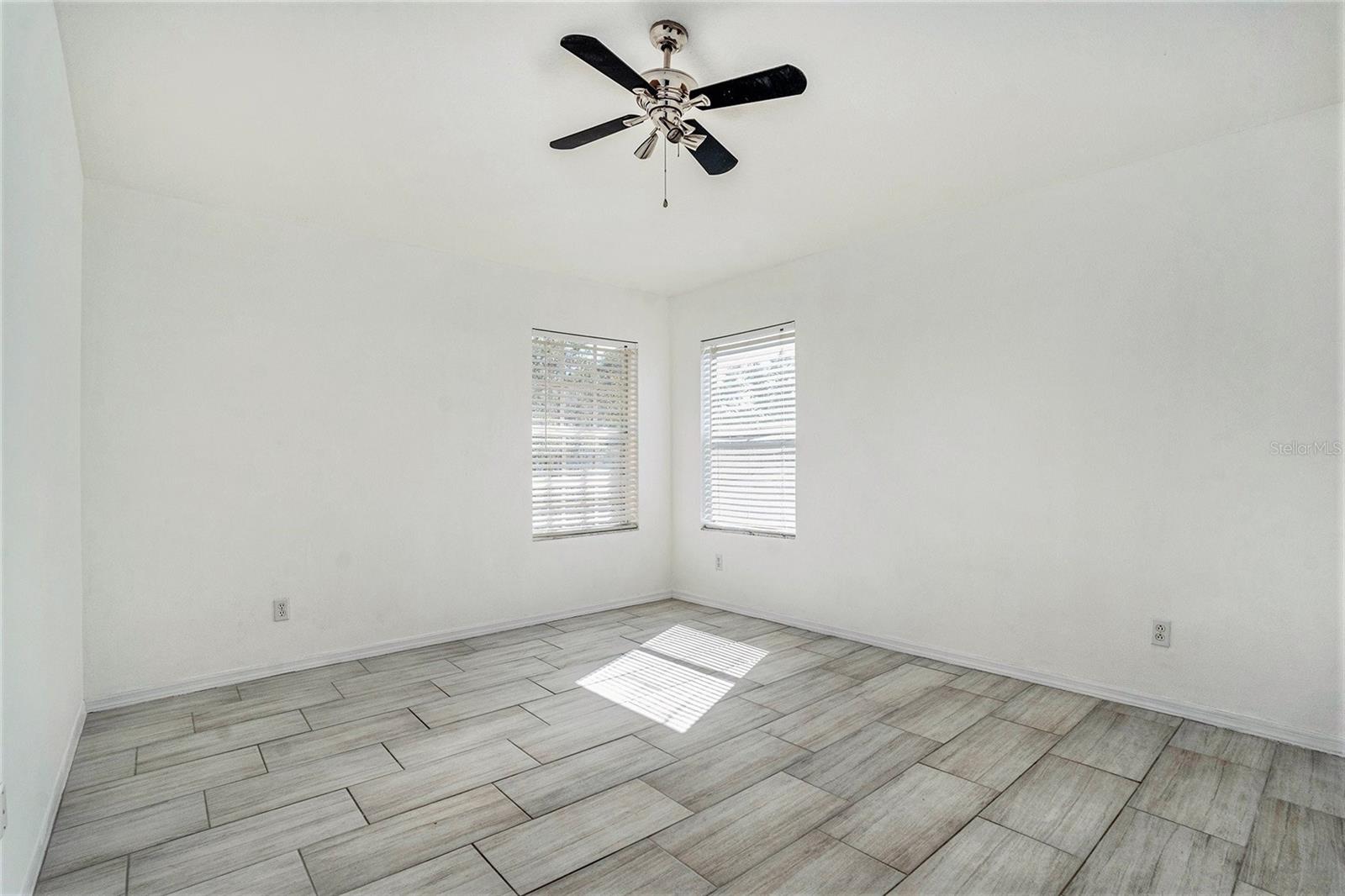 Image 16 of 31 For 10438 Blackmore Drive