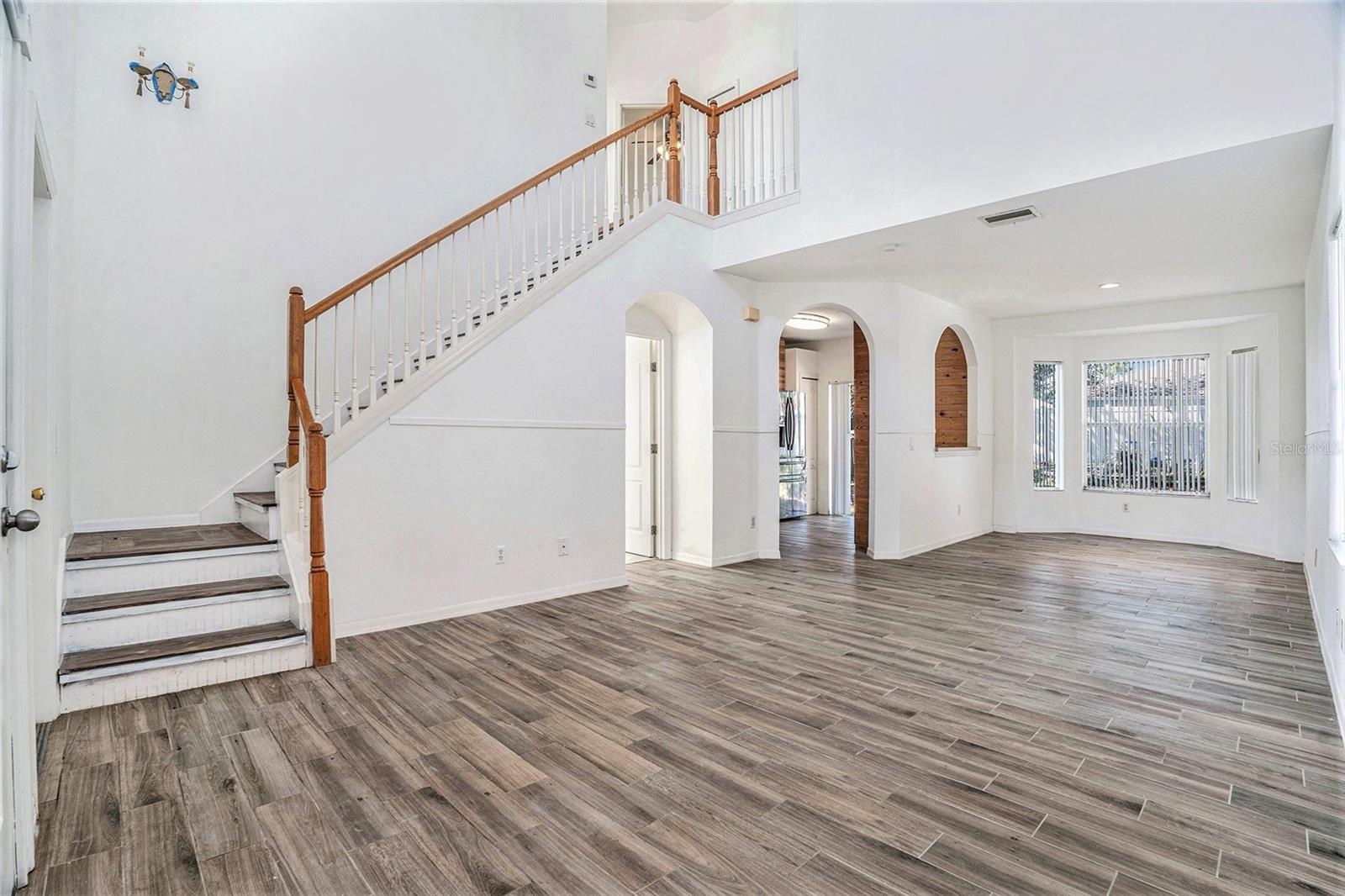 Image 2 of 31 For 10438 Blackmore Drive