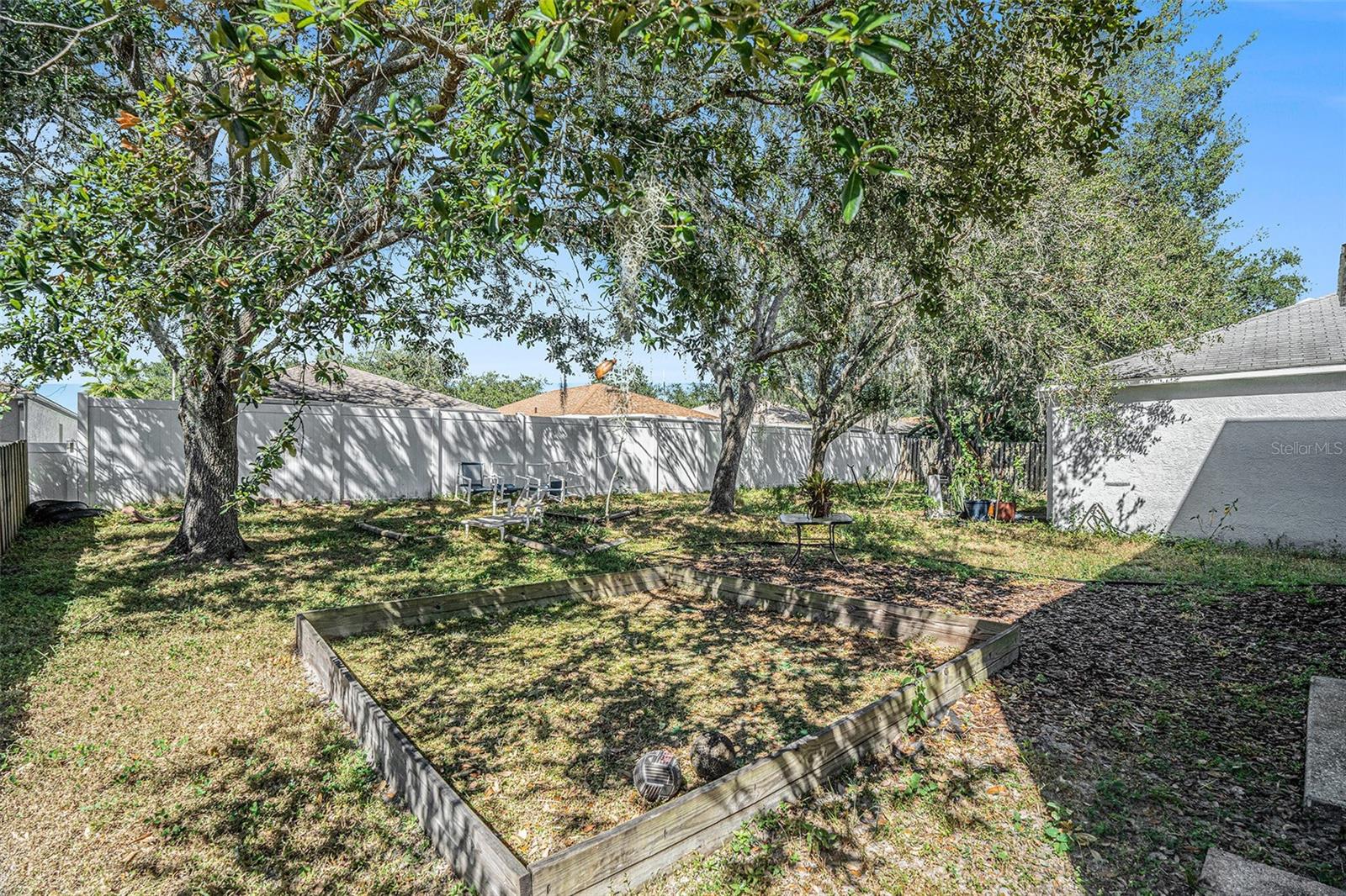 Image 23 of 31 For 10438 Blackmore Drive