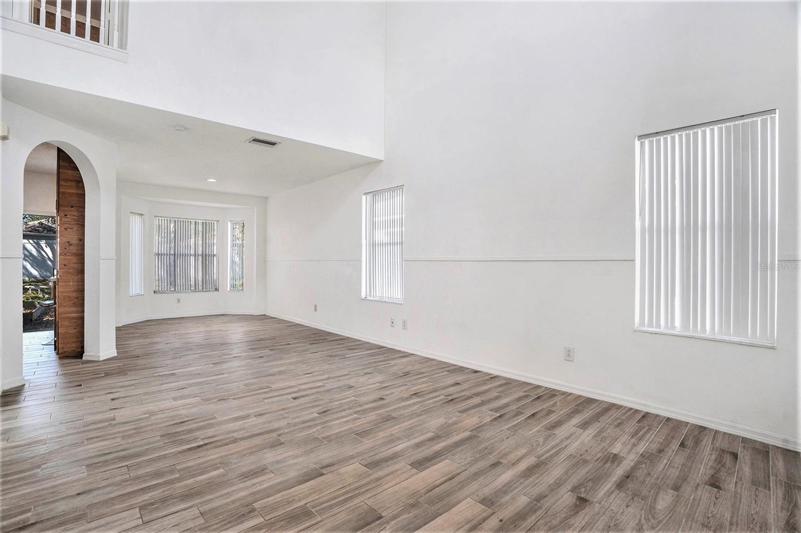 Image 3 of 31 For 10438 Blackmore Drive