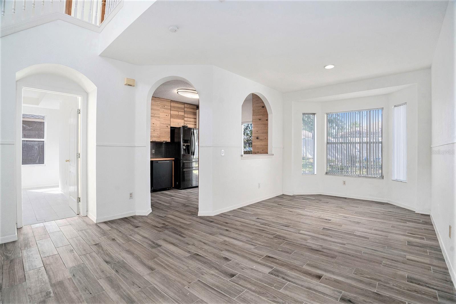 Image 6 of 31 For 10438 Blackmore Drive