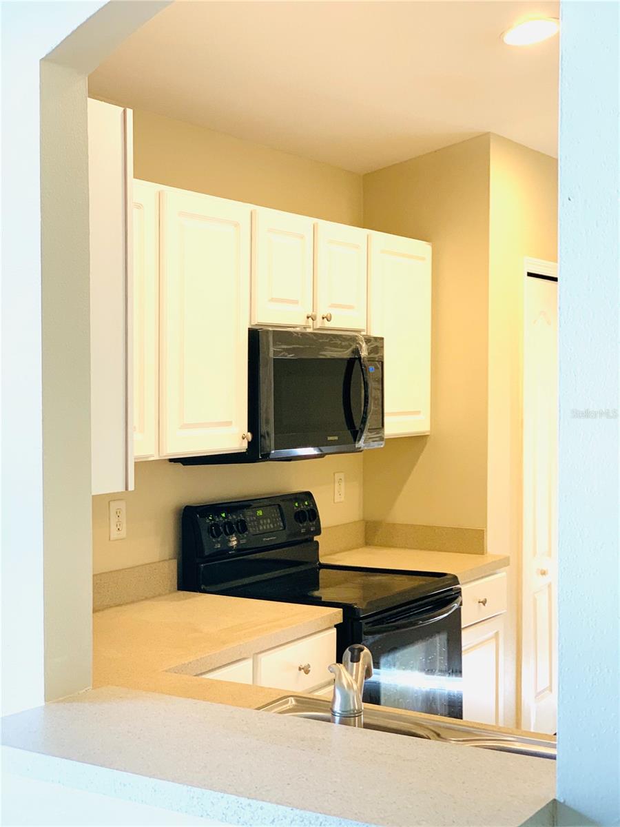 Image 4 of 24 For 19044 Dunlap Court