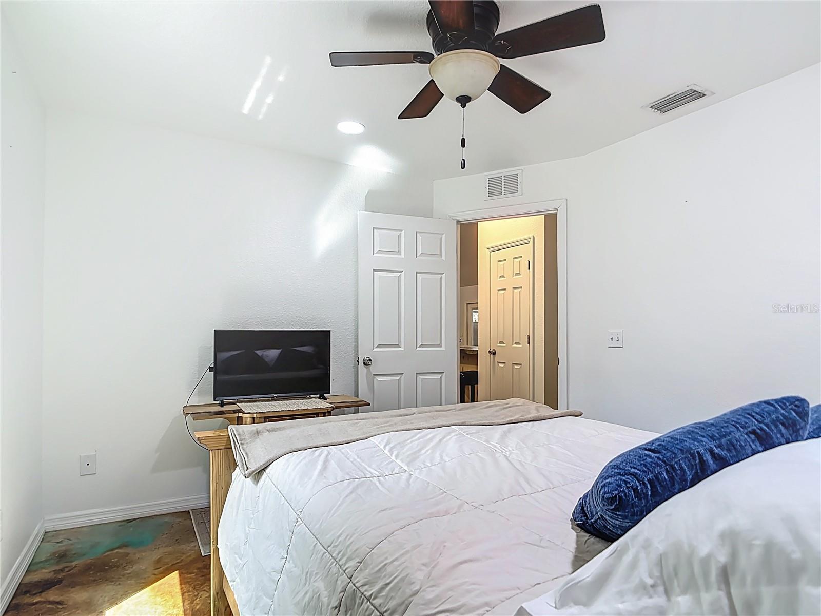 Image 39 of 64 For 3114 Brown Road